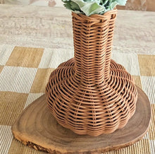 将图片加载到图库查看器,Raja Vase