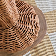 将图片加载到图库查看器,Raja Vase