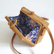 将图片加载到图库查看器,Mini Box Bag