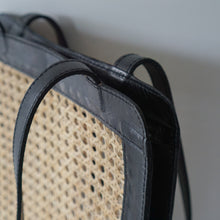 将图片加载到图库查看器,Hazel Tote