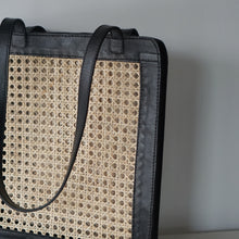 将图片加载到图库查看器,Hazel Tote