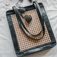将图片加载到图库查看器,Hazel Tote