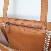 将图片加载到图库查看器,Hazel Tote