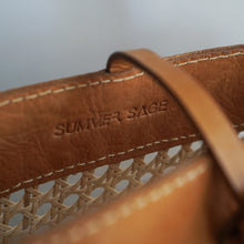 将图片加载到图库查看器,Mini Mia Tote