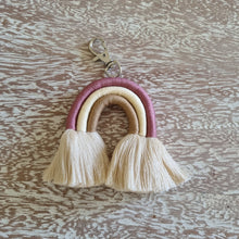 将图片加载到图库查看器,Rainbow Keychain/Bag Charm
