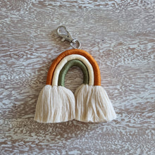 将图片加载到图库查看器,Rainbow Keychain/Bag Charm