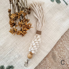 将图片加载到图库查看器,Shell Tassel Keychain