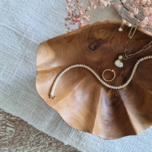 将图片加载到图库查看器,Clam Wooden Trinket Dish