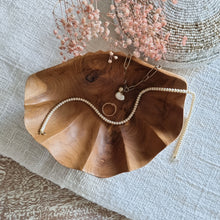 将图片加载到图库查看器,Clam Wooden Trinket Dish