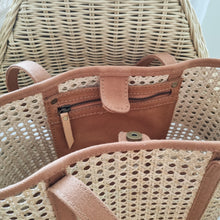 将图片加载到图库查看器,Emma Bag