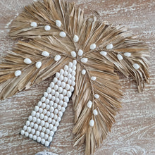 将图片加载到图库查看器,Bono Palm Tree Hanging