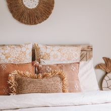 将图片加载到图库查看器,Batu Raffia Oblong Cushion