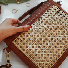 将图片加载到图库查看器,Erin Crossbody Bag