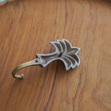 将图片加载到图库查看器,Tropical Brass Wall Hooks