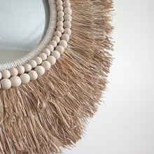 将图片加载到图库查看器,Island Raffia Mirror