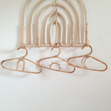 将图片加载到图库查看器,Mini Rattan Hangers (3 styles)