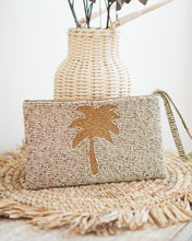 将图片加载到图库查看器,Hand-beaded Pineapple Coin Purse