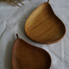Load image into Gallery viewer, Teak Wooden Pear Plate

