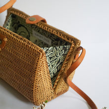 이미지를 갤러리 뷰어에 로드 , Ellie Bag

