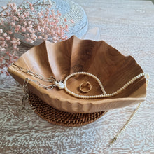 Load image into Gallery viewer, Clam Wooden Trinket Dish
