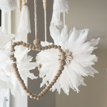이미지를 갤러리 뷰어에 로드 , Lily Feather Hanging Mobile
