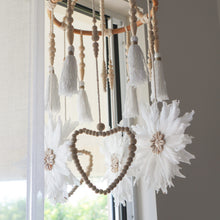 이미지를 갤러리 뷰어에 로드 , Lily Feather Hanging Mobile
