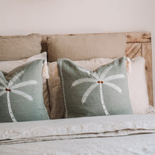 将图片加载到图库查看器，Sumba Palm Cushion Cover
