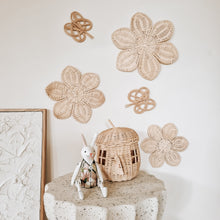 将图片加载到图库查看器，Aloha Rattan Flower Wall Decor Set
