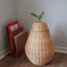 画像をギャラリービューアに読み込む, Pear Rattan Basket (L)
